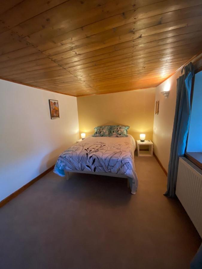 Philoufleur - Gite Restaure En Campagne Chaneins Exterior foto