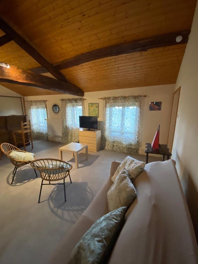 Philoufleur - Gite Restaure En Campagne Chaneins Exterior foto
